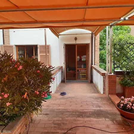 Piana Degli Ulivi 公寓